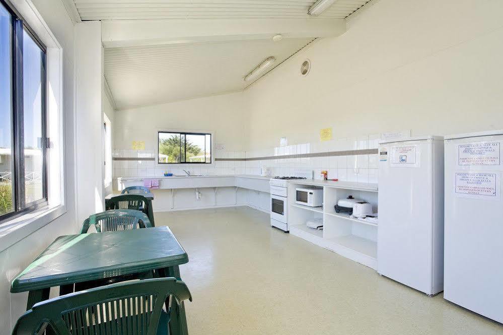 Great Ocean Road Tourist Park Hotel Peterborough Buitenkant foto